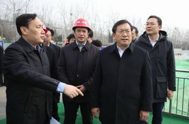 圖片新聞：濟(jì)南市委書記王忠林調(diào)研貝特公司監(jiān)理的超算中心項(xiàng)目