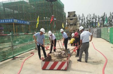 【園區(qū)新聞】熱烈祝賀山東大學(xué)國際產(chǎn)業(yè)園西區(qū)一期喜封金頂